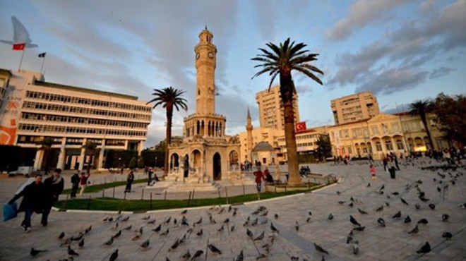 100. Yıl Marşı İzmir'den... Konak'a ‘Atatürk Meydanı' ayarı